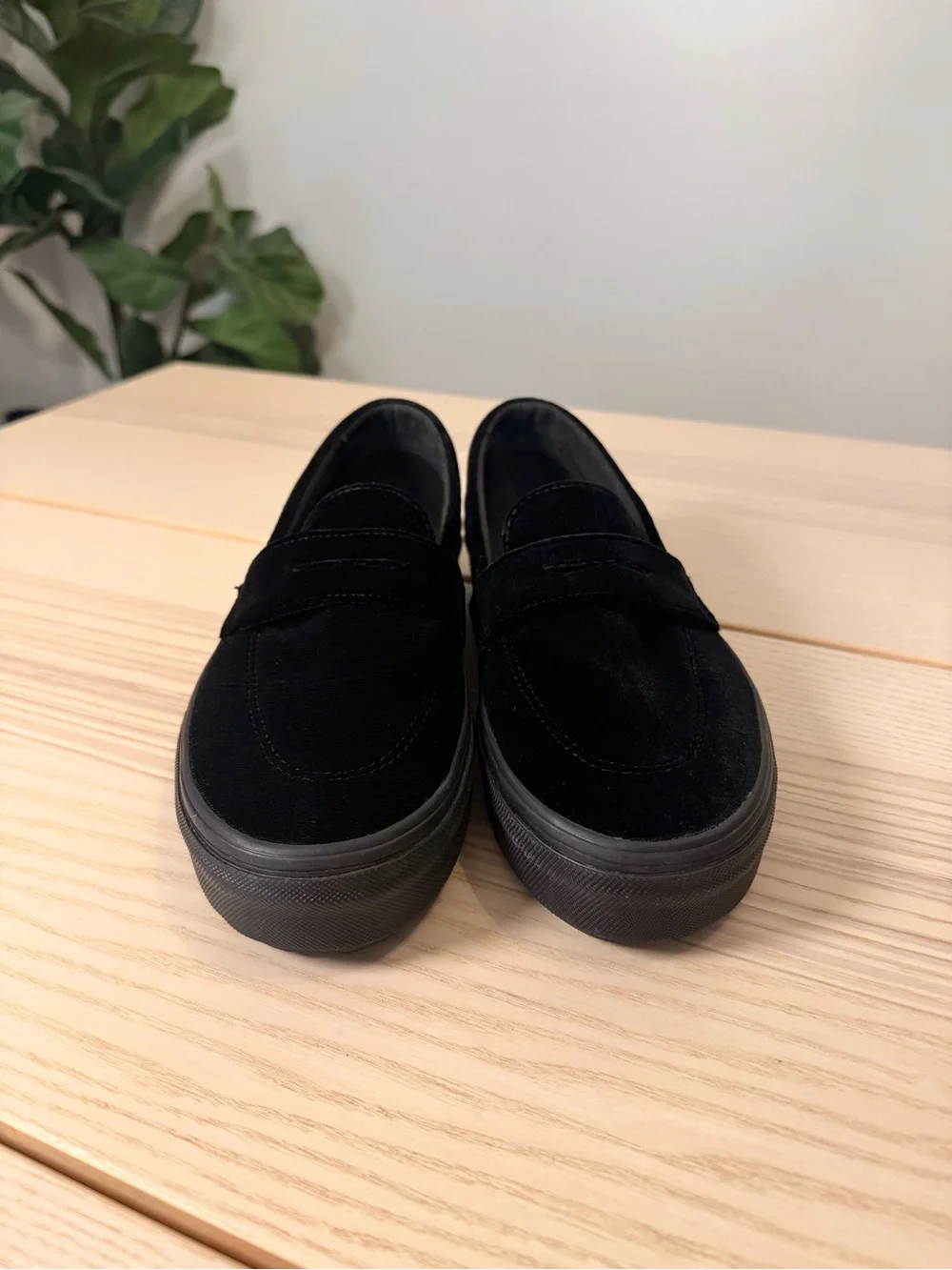 Vans Skate Style 53 Black Velvet Loafer Slip On Womens 9 Mens 7.5